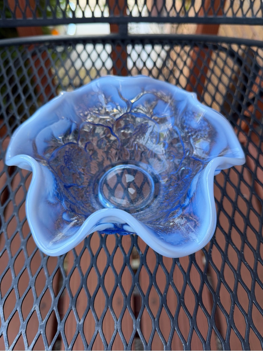 FENTON WATER LILY BLUE OPALESCENT RUFFLED BOWL 7”